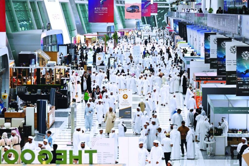 «أبوظبي الدولي للصيد والفروسية» يبرز تنوع التراث الإماراتي