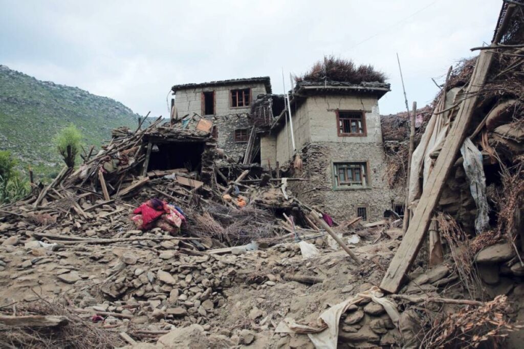 زلزال ثانٍ يضرب أفغانستان.. والتضاريس تعيق جهود الإنقاذ