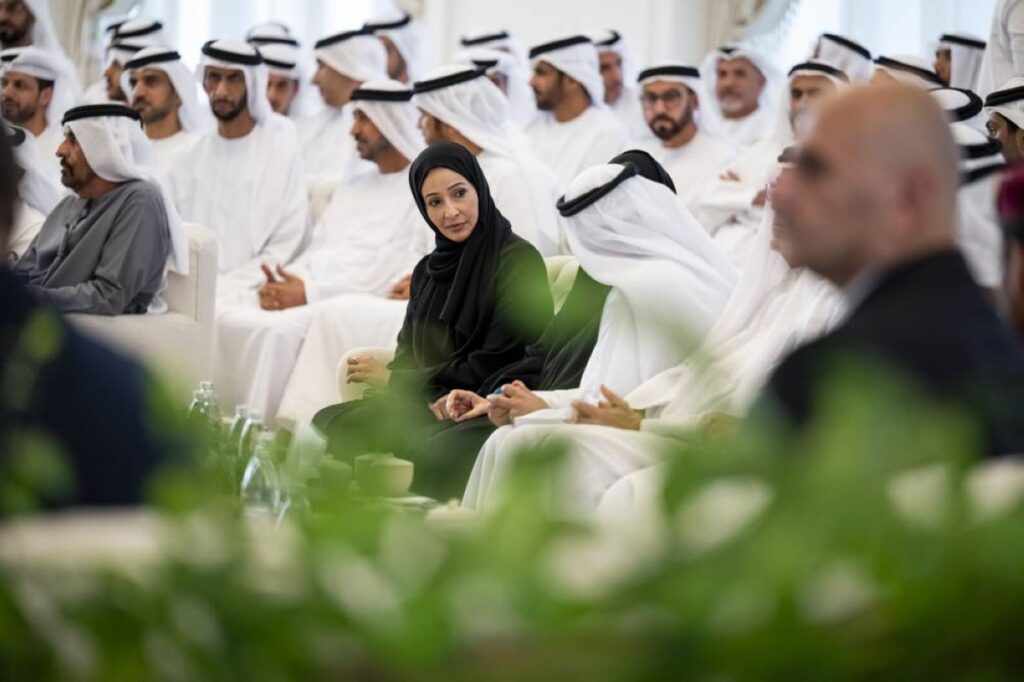محمد بن زايد يستقبل المشاركين في معرض ومؤتمر"جلوبال ريل 2025"