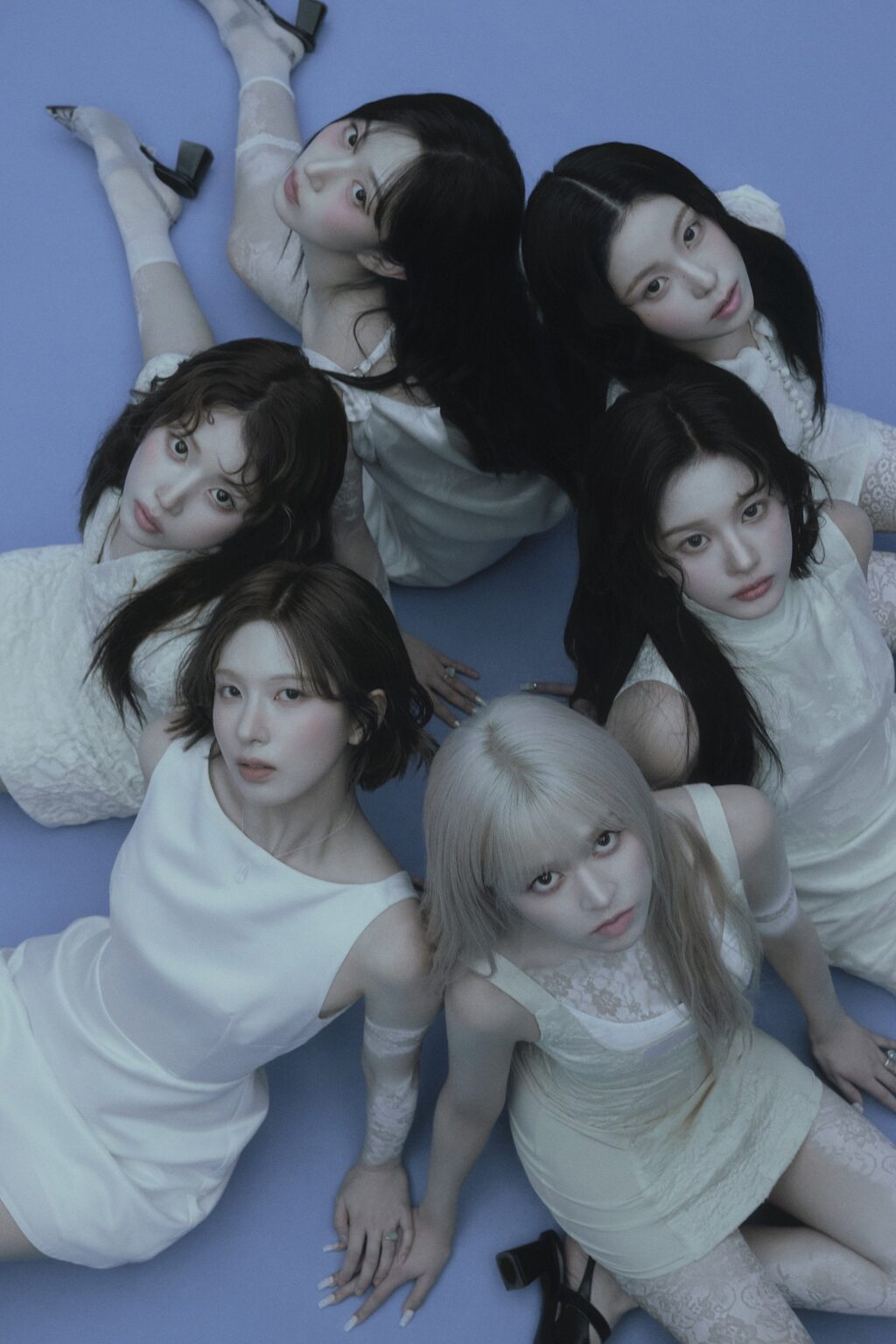 NMIXX - الألبوم الكامل الأول: Blue Valentine (Photo Concept - Blue Ver.)