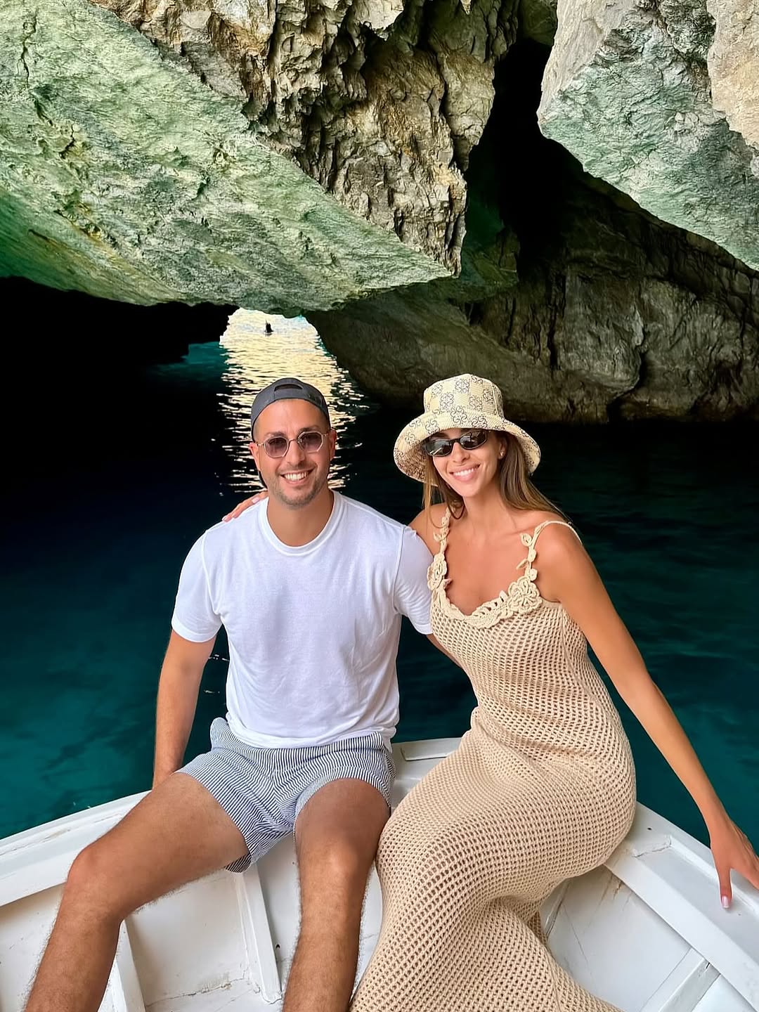 زين قطامي بفستان كروشيه من ايلي صعب برفقة زوجها سيليو صعب في ايطاليا (انستغرام)