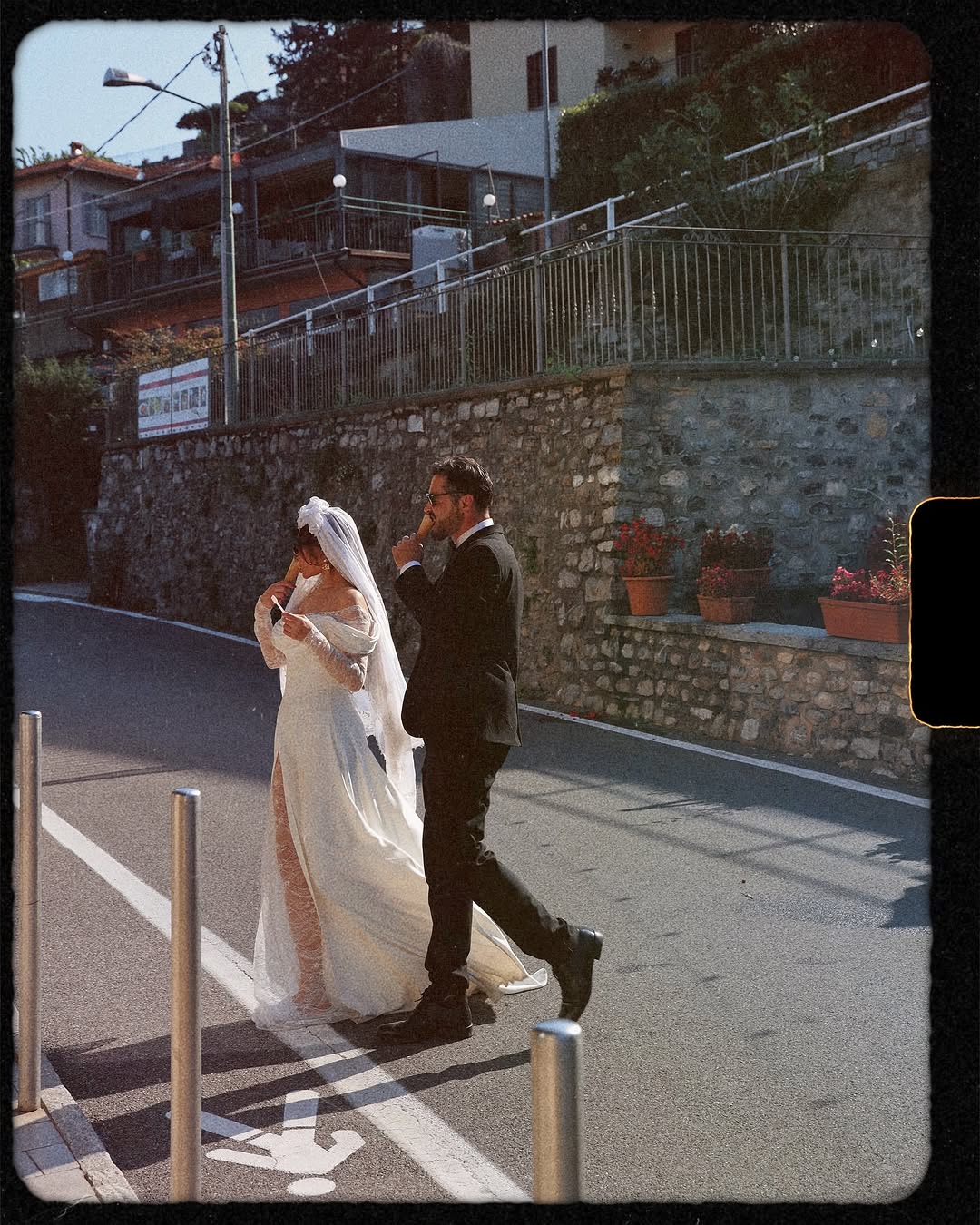 هيفاء وهبي بفستان زفاف في شوارع ايطاليا (انستغرام)