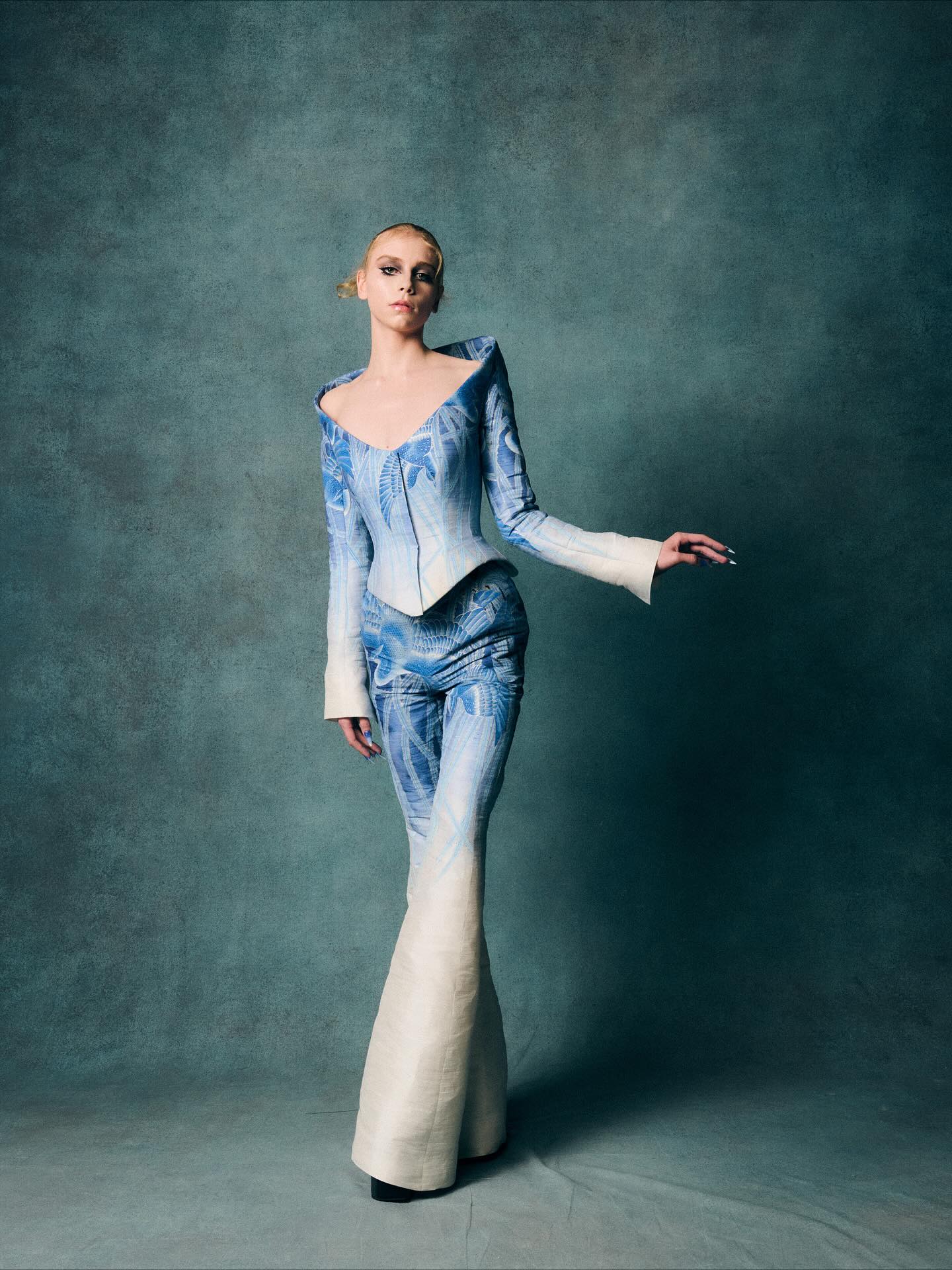 مجموعة هاريس ريد لربيع وصيف 2026 (إنستغرام)