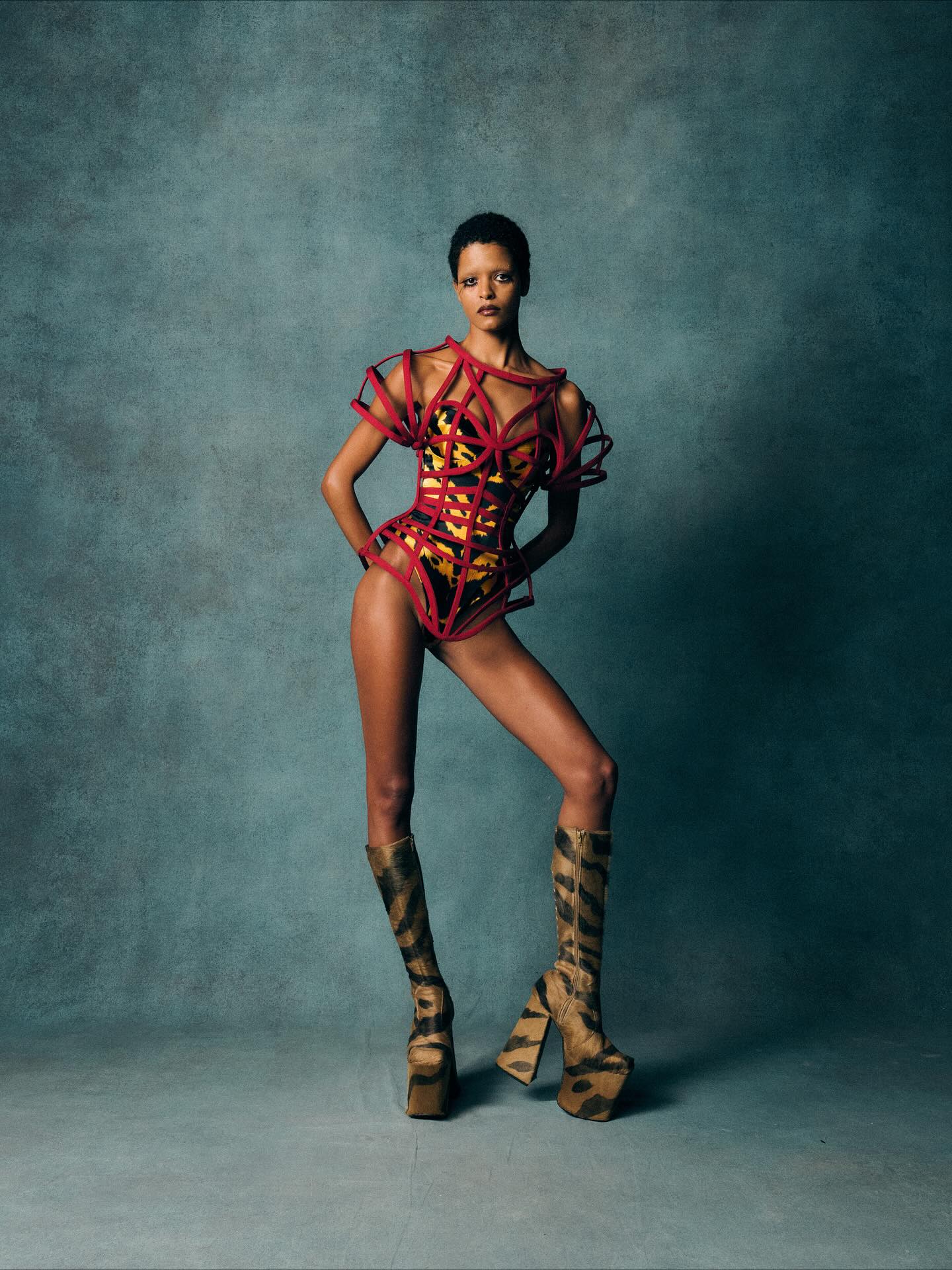 مجموعة هاريس ريد لربيع وصيف 2026 (إنستغرام)