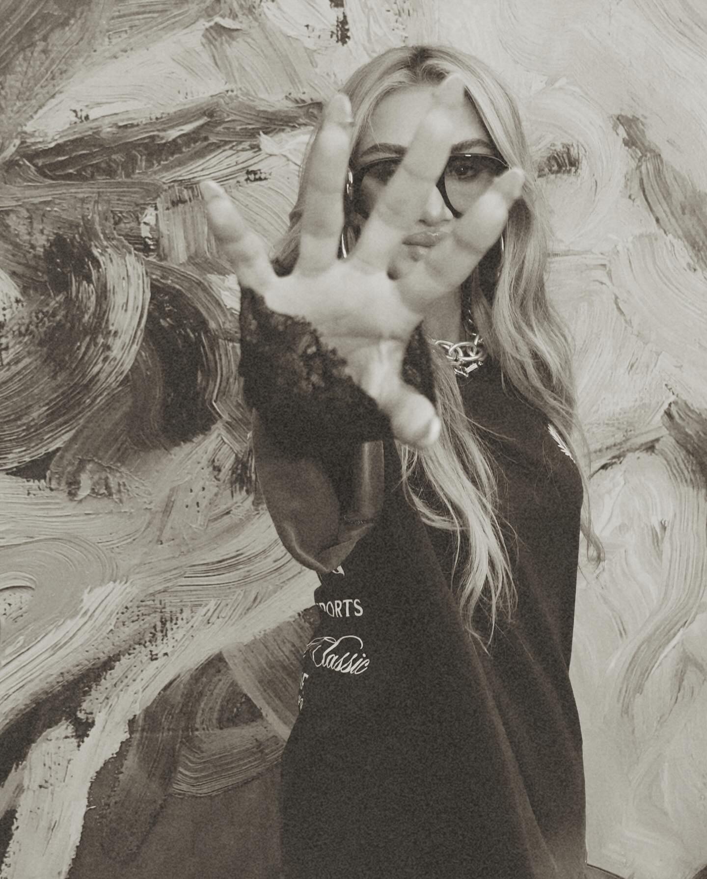 مايا دياب بموضة ستريت ستايل (إنستغرام)