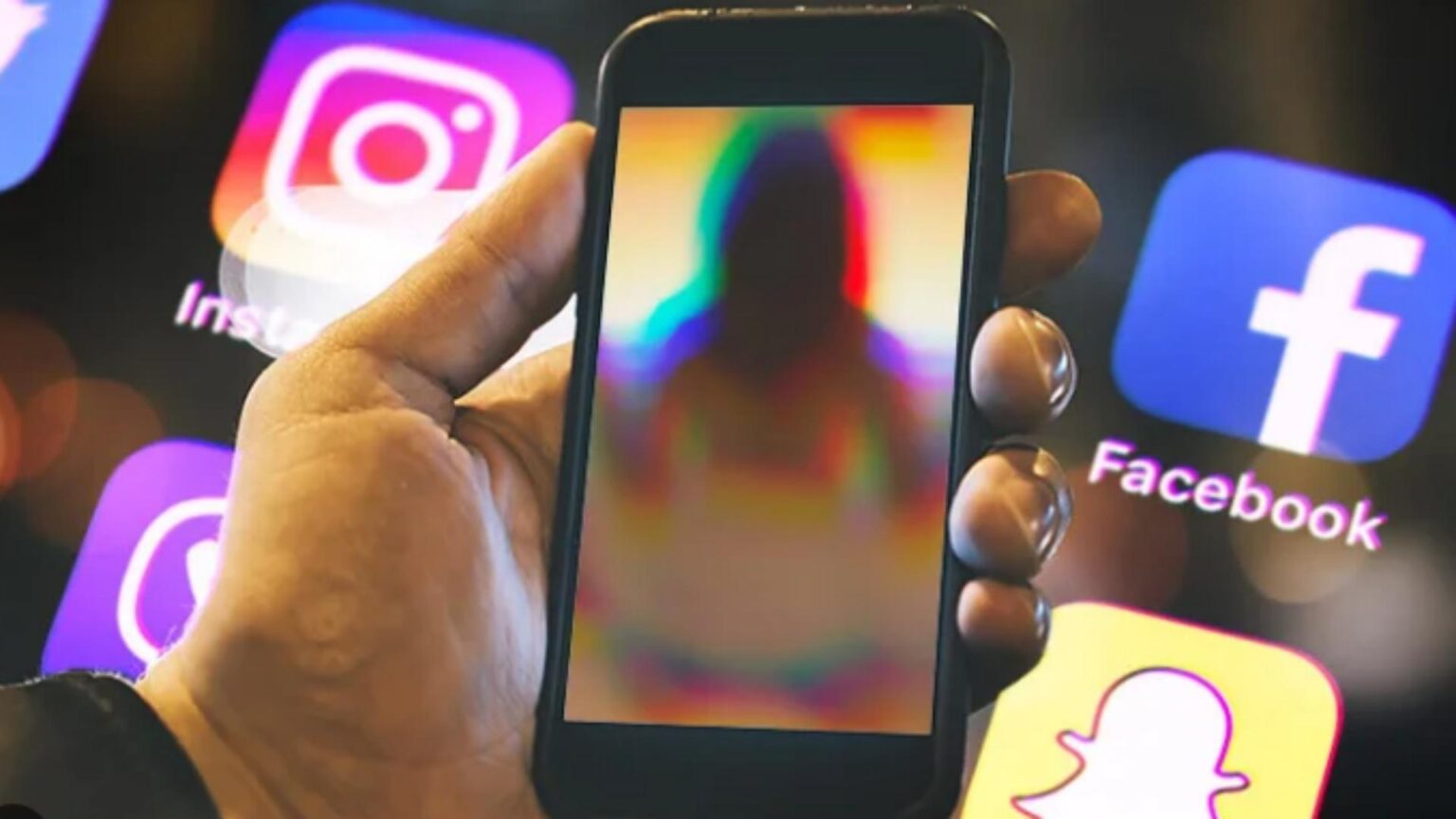 توقيف رئيس عصابة دعارة… وهكذا يستقطب الزبائن توقيف رئيس عصابة دعارة... وهكذا يستقطب الزبائن