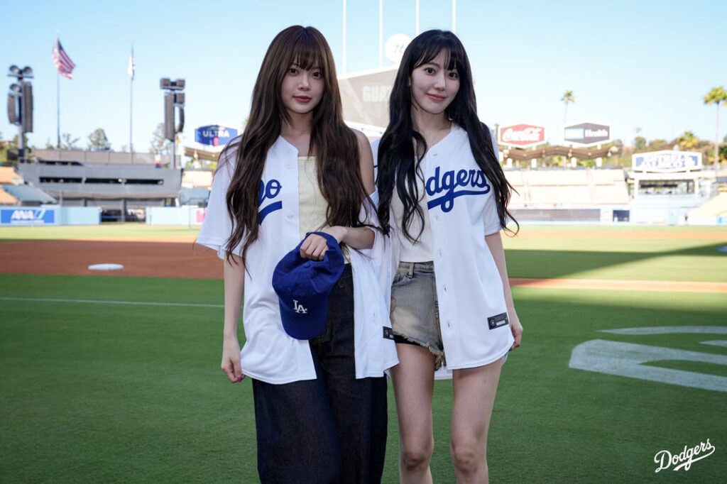 250910 Los Angeles Dodgers Twitter تحديث مع Miyawaki Sakura & Hong Eunchae (الفذ. Yoshinobu Yamamoto & Hyeseong Kim)