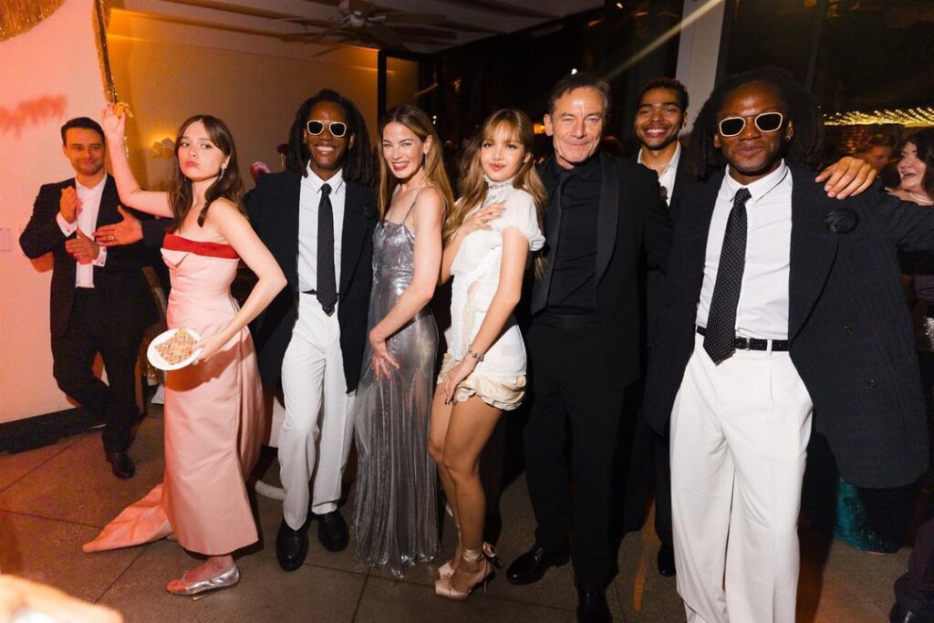 250915 Lisa W/ Aimee Lou Wood و Jason Isaacs و Michelle Monaghan و Nicholas Duvernay و Brice & Régis Abby @ Hbo Max Primetime Emmy Afterparty