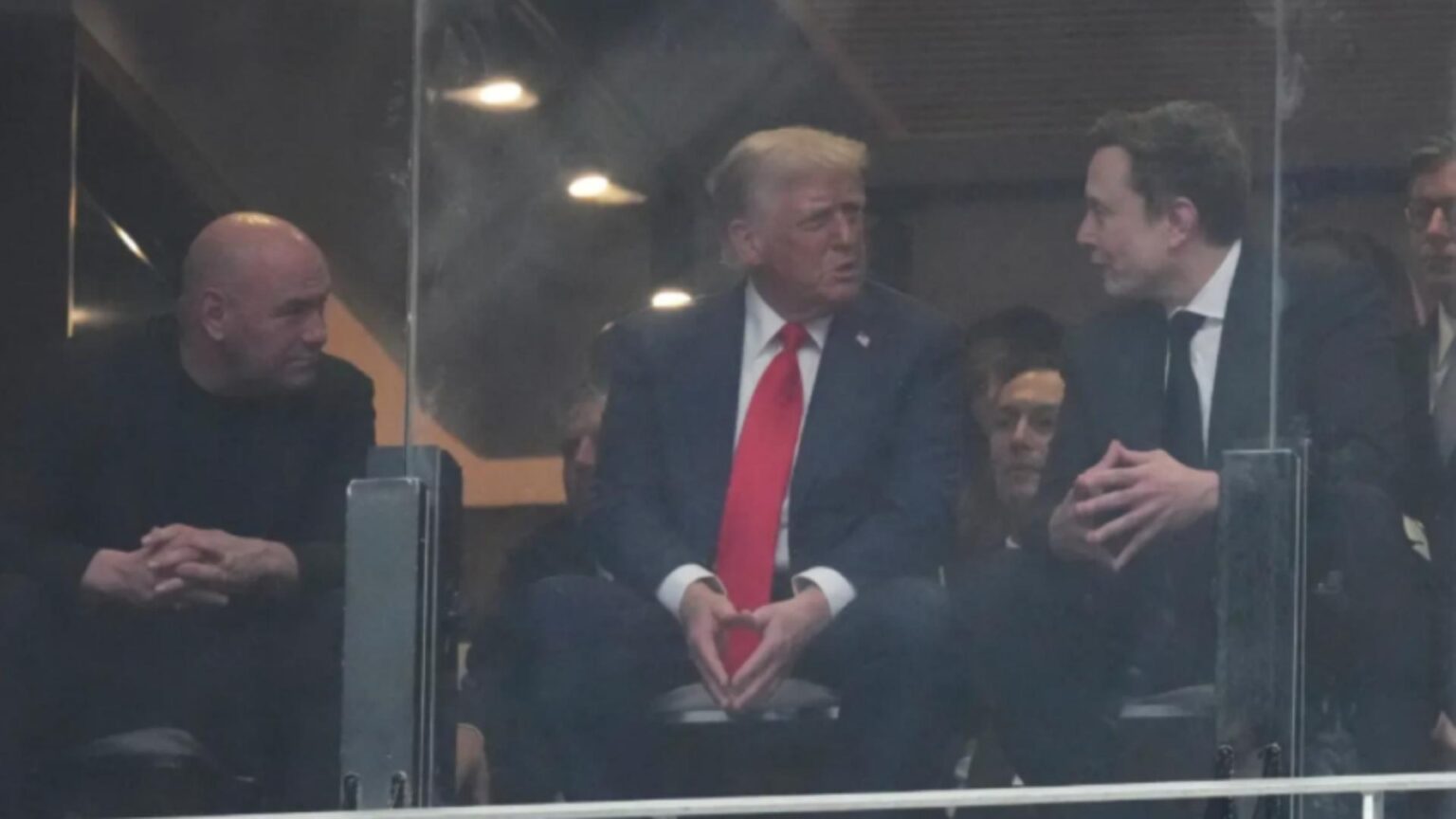 بالصّور: أول لقاء علني بعد الخلاف