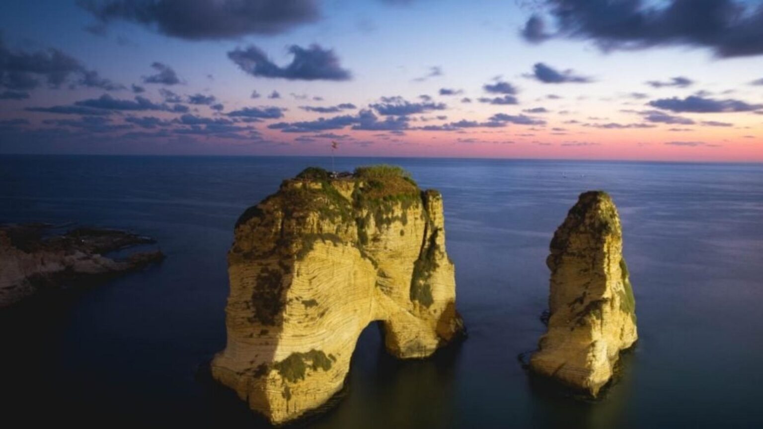 أيلول يبدأ بمنخفض جوي: رعد وأمطار