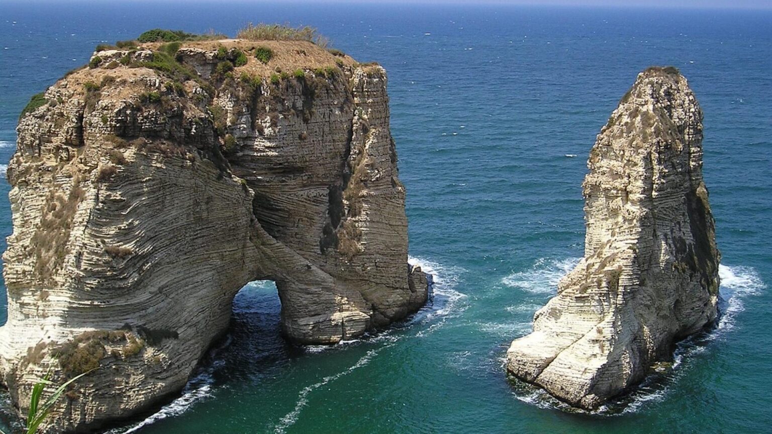 صفعة لحزب الله.. على الروشة