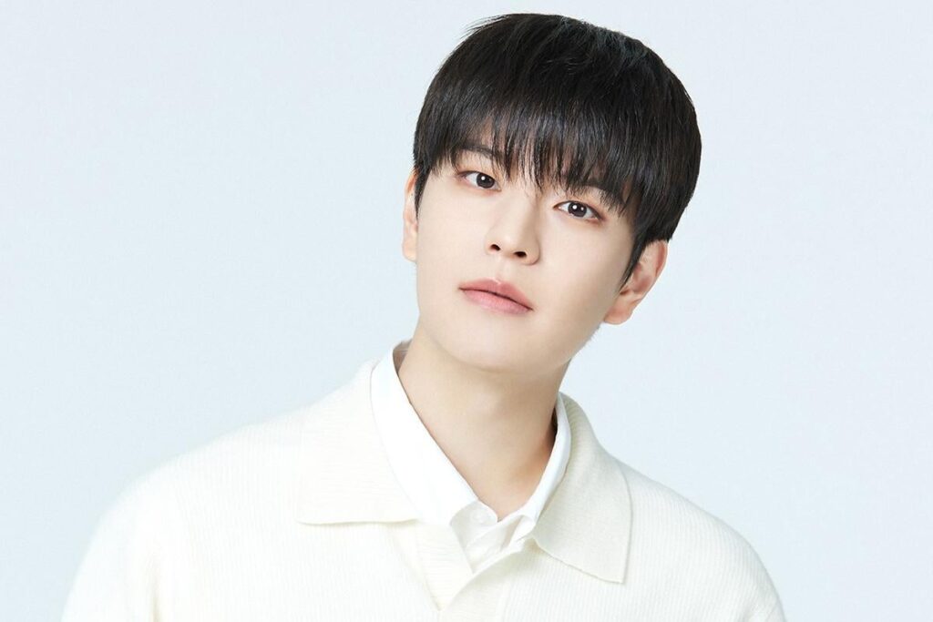 Seungmin Stray Kids يقدم تبرعًا القلب في عيد ميلاده