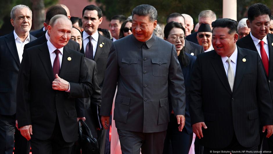 بمكر وهدوء ـ كيف خدعت الصين الغرب في السباق نحو الهيمنة! – DW – 2025/9/7