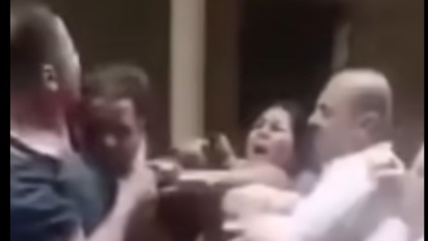 أسرته حاولت تهريبه.. القبض على «شارون» اشهر تاجر كيف في حدائق القبة