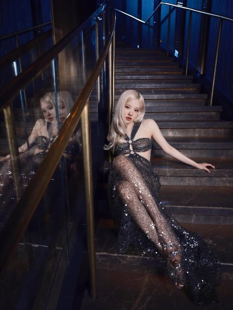 Rosé - تم إصدار "Messy" اللقطات