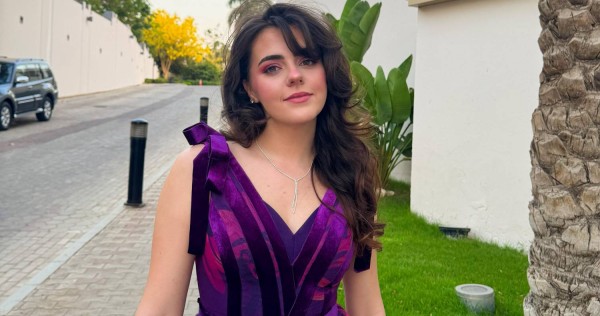 كنزي تركي: أنا محظوظة لغنائي مع كبار المطربين