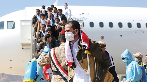 أحمد عرمان وزير حقوق الإنسان اليمني لـ«الاتحاد»: «الحوثي» تتعمد إفشال جهود تبادل الأسرى أحمد عرمان وزير حقوق الإنسان اليمني لـ«الاتحاد»: «الحوثي» تتعمد إفشال جهود تبادل الأسرى