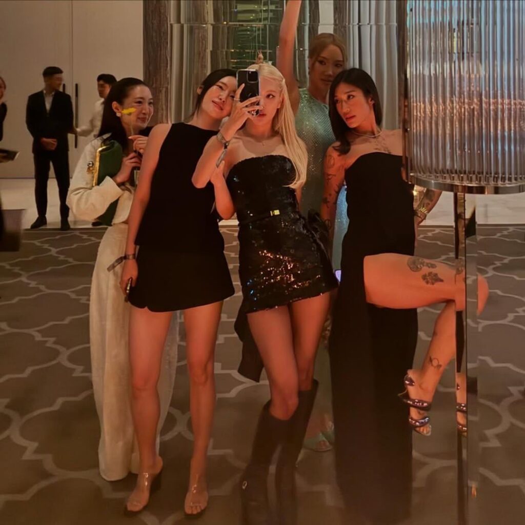 250904 تحديث Aeriyun IG مع Rosé & Peggy Gou