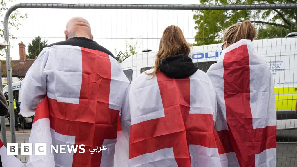 ماذا وراء انتشار أعلام إنجلترا وبريطانيا في شوارع البلاد؟
