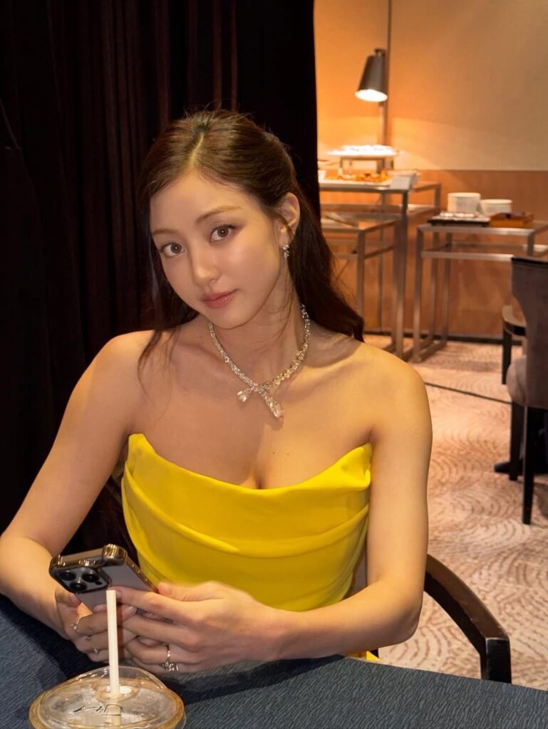 250922 Jihyo Instagram Update - "pondsph"