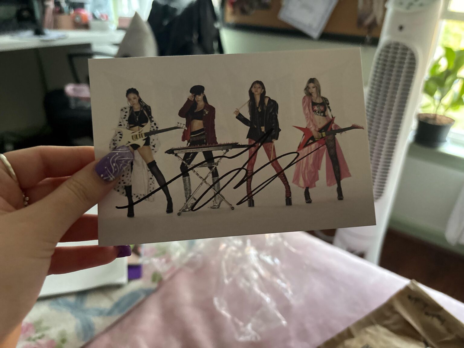 من هذا التوقيع؟