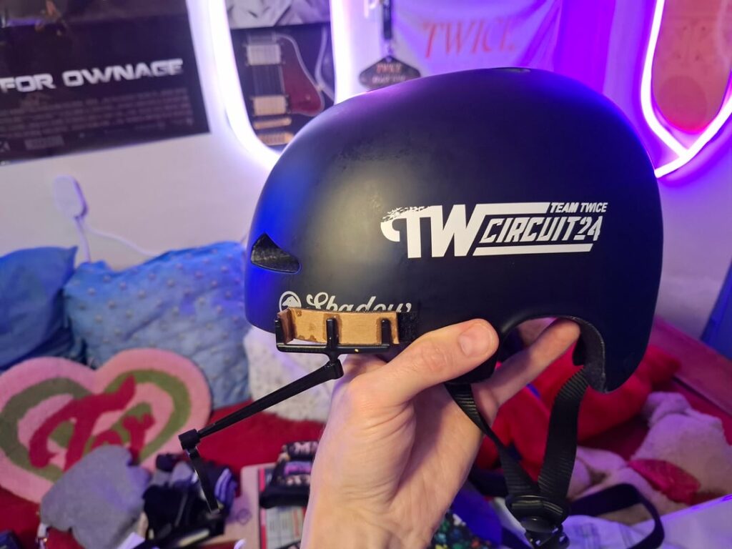 تمثل الفريق مرتين عندما أذهب لركوب الدراجات أو التزلج!