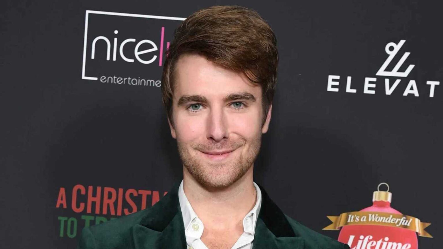 دعوى قضائية تكشف تفاصيل صادمة بقضية وفاة مايك هيسلين footer-banner