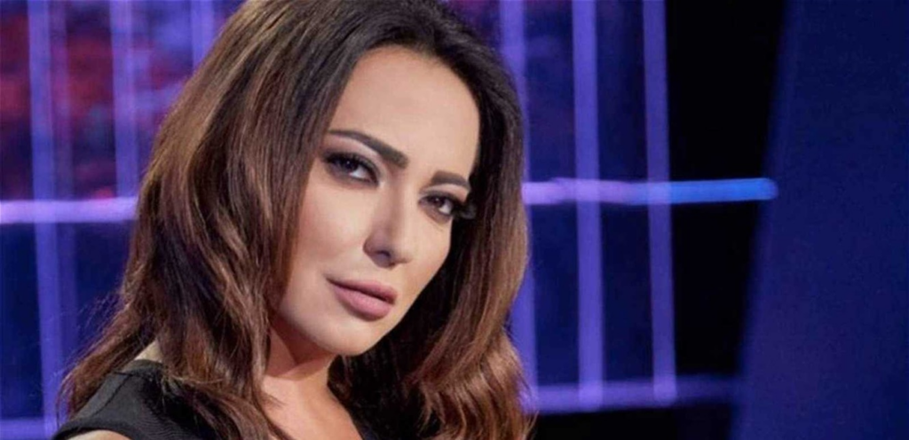 بعد تسريب صوتي منسوب لابنتها.. أمل عرفة تواجه أزمة ابتزاز Doc-P-1423493-638948348644759220.png