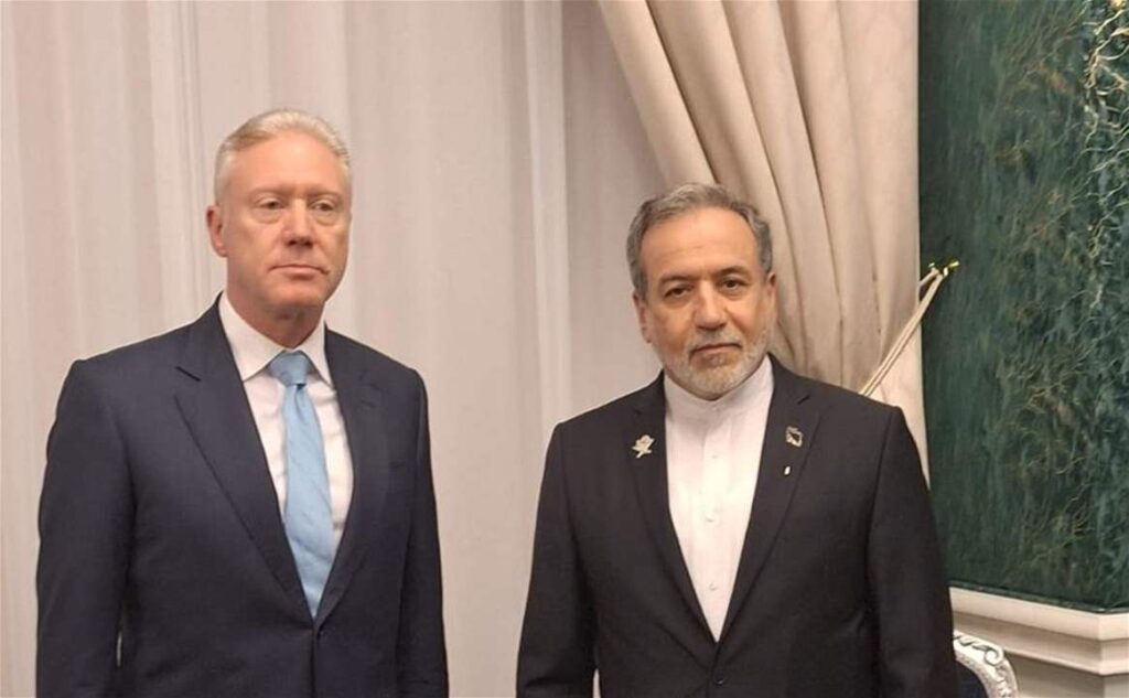 ما لم يحدث في لبنان… لقاء بين رجي وعراقجي بالدوحة!