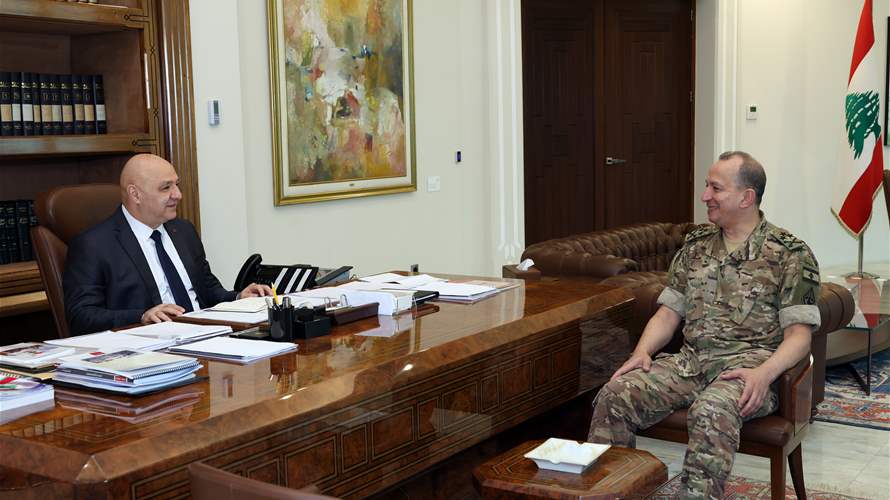 لقاء جمع الرئيس عون بقائد الجيش: عرض للاعتداءات الإسرائيلية