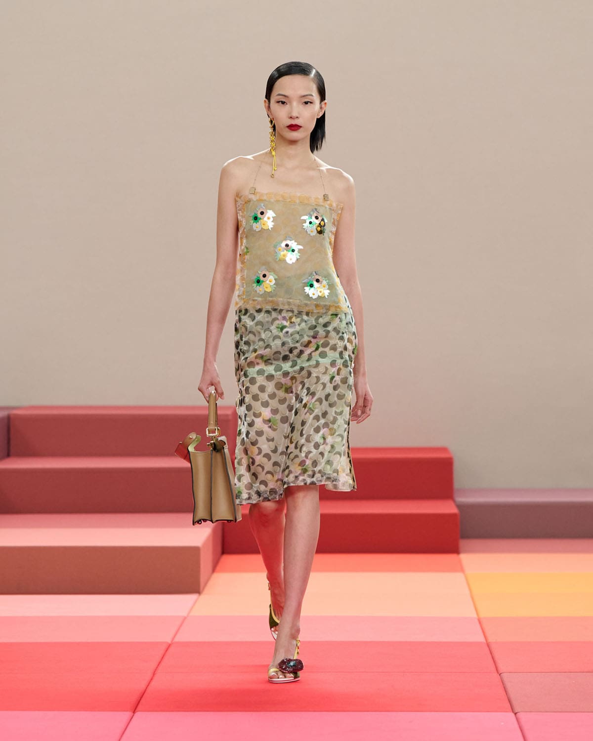 مجموعة فندي الأزياء الجاهزة لربيع وصيف 2026 (إنستغرام) 