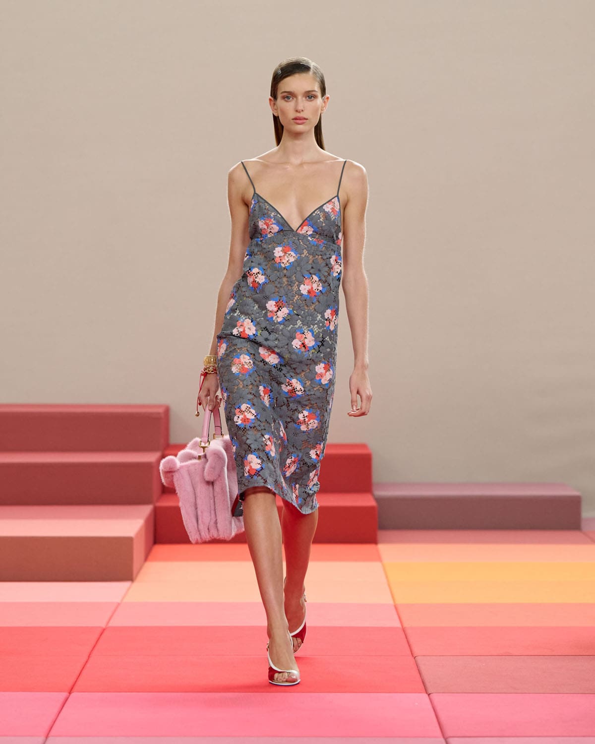 مجموعة فندي الأزياء الجاهزة لربيع وصيف 2026 (إنستغرام) 