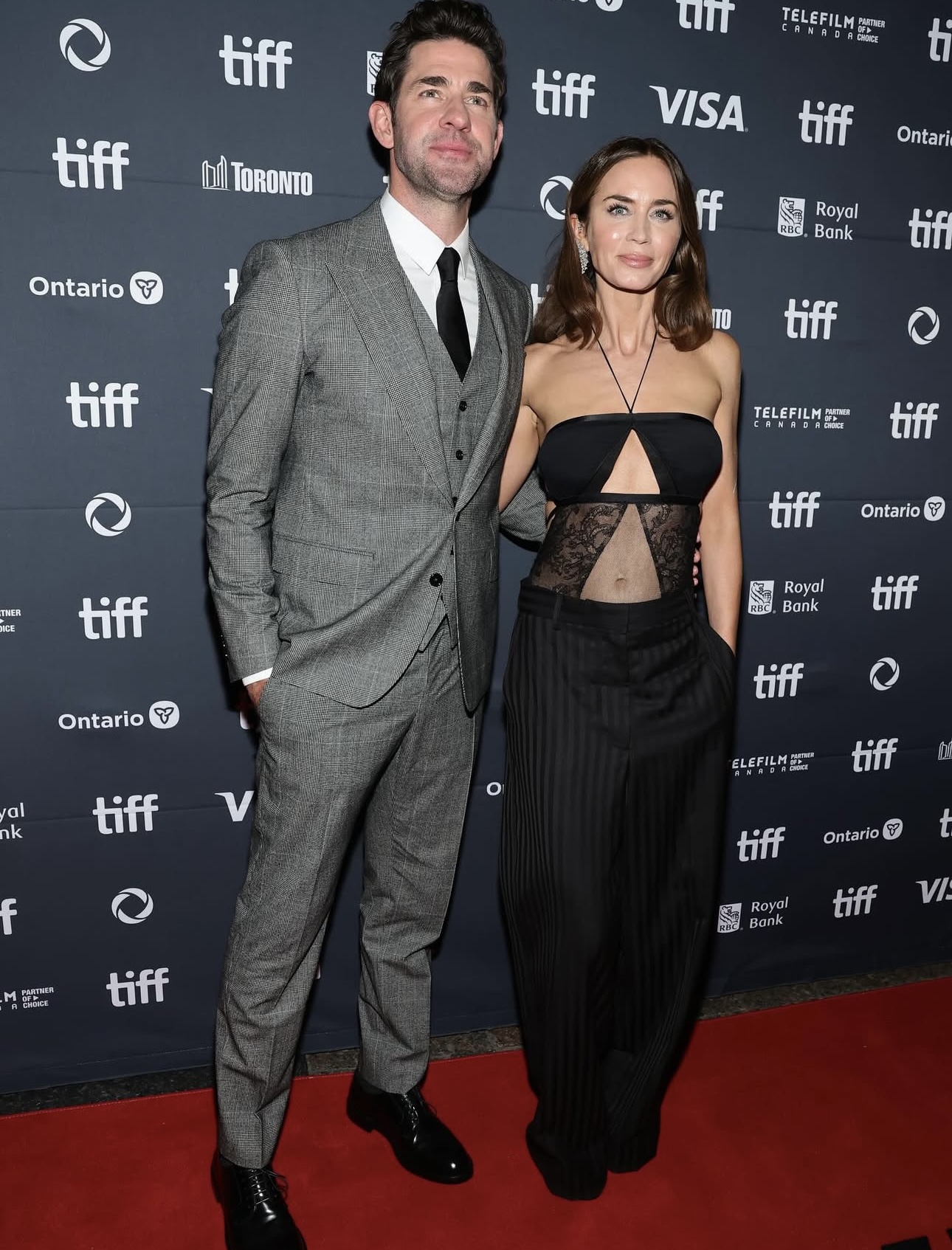 إيميلي بلنت من Stella McCartney (إنستغرام)