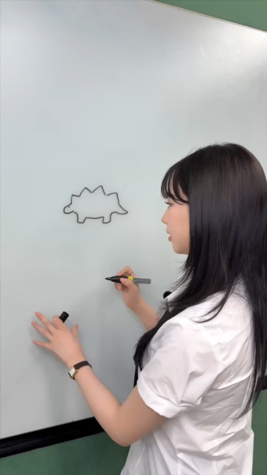 250914 تحديث AESPA Tiktok مع Karina - 🦖💭: معرفة الديناصورات