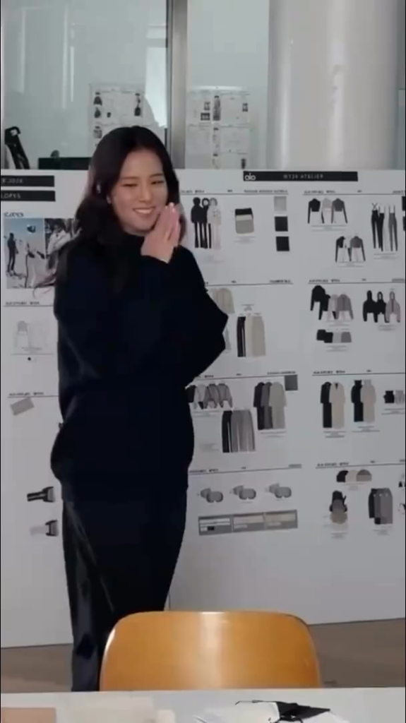 250905 jisoo for alo