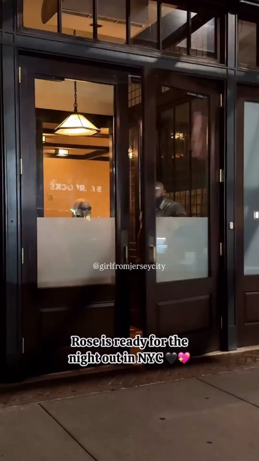 250923 يتجه Rosé إلى حفل Chappell Roan في نيويورك