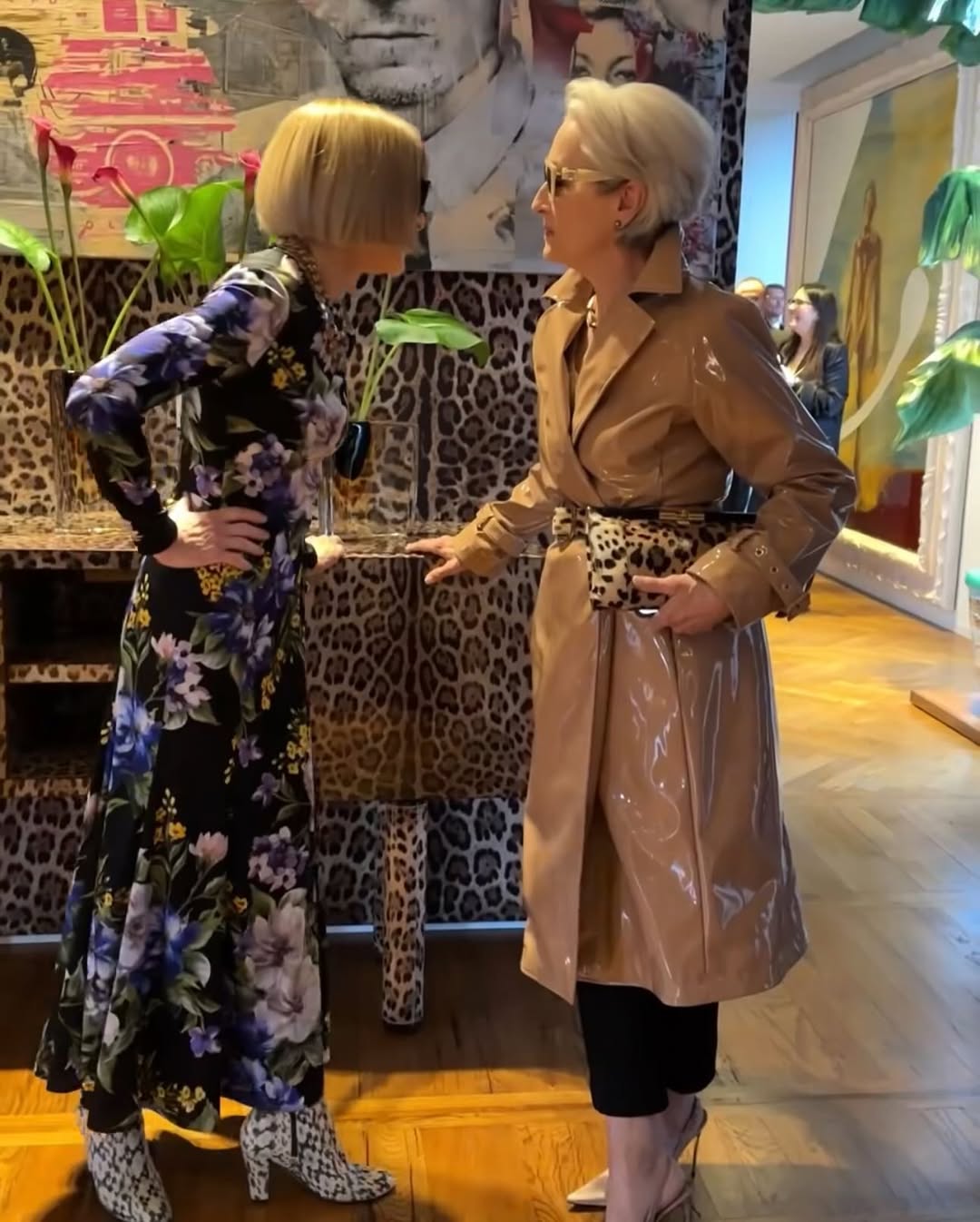 لقاء ميريل ستريب وآنا وينتور التاريخي في ميلانو (انستغرام)