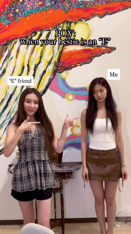 250922 تحديث chongtingyanelkie instagram مع tzuyu - "e" + "i" = ؟؟