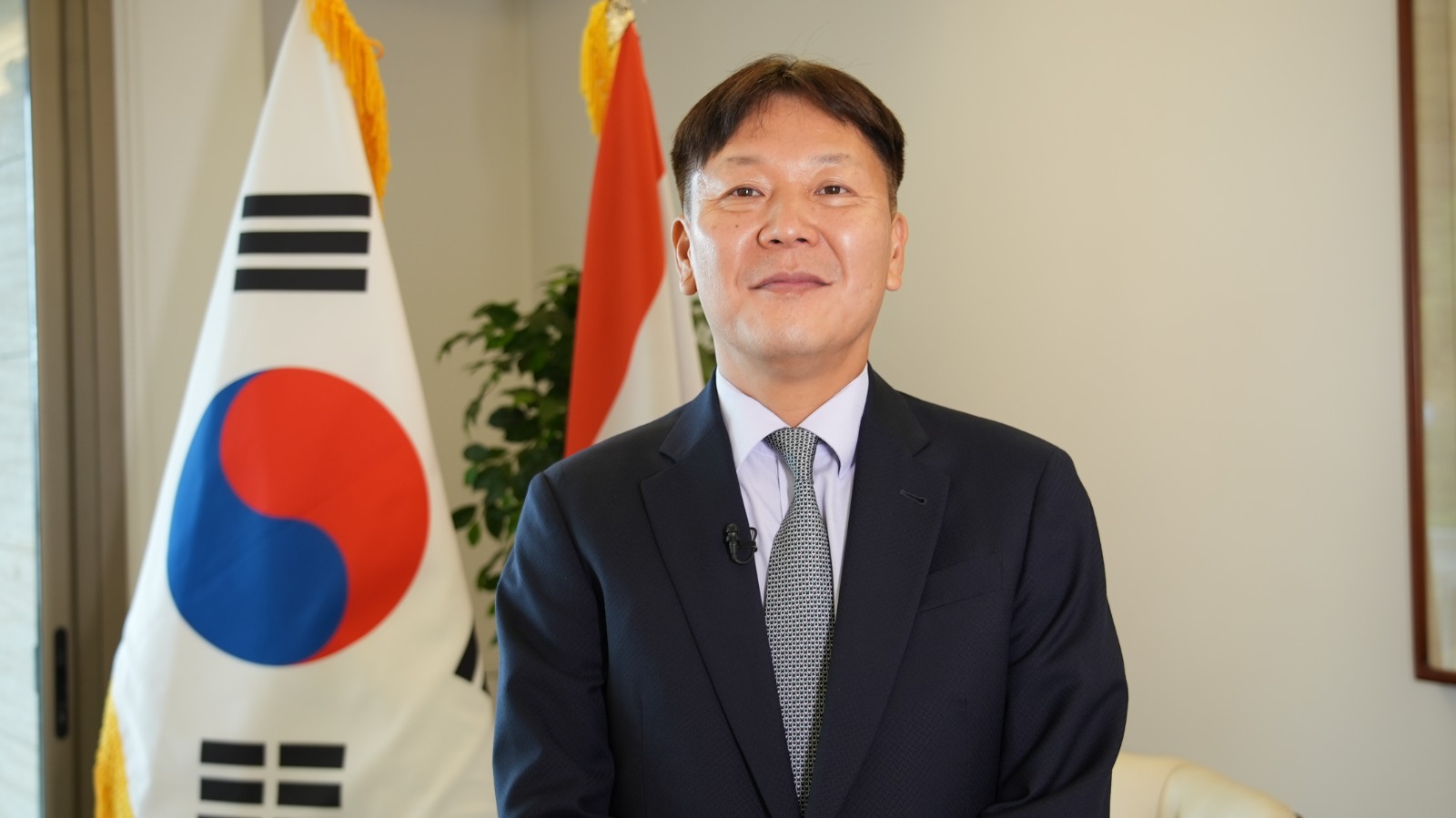 سفير كوريا الجنوبية غيوسك جون (تصوير ميشال لبكي)