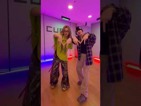 250923 قل لي ، ما هو موك؟ 🤣 (تحدي Yuqi Mo مع Super Junior's Eunhyuk)