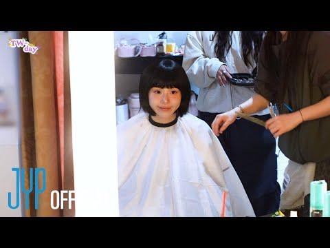 250919 تحديث يوتيوب -  [TW-DAY☀️] #14 أولاً على الإطلاق في برنامج مكياج قدم 😮chaeyoung من يشاهد؟ 💚🍇