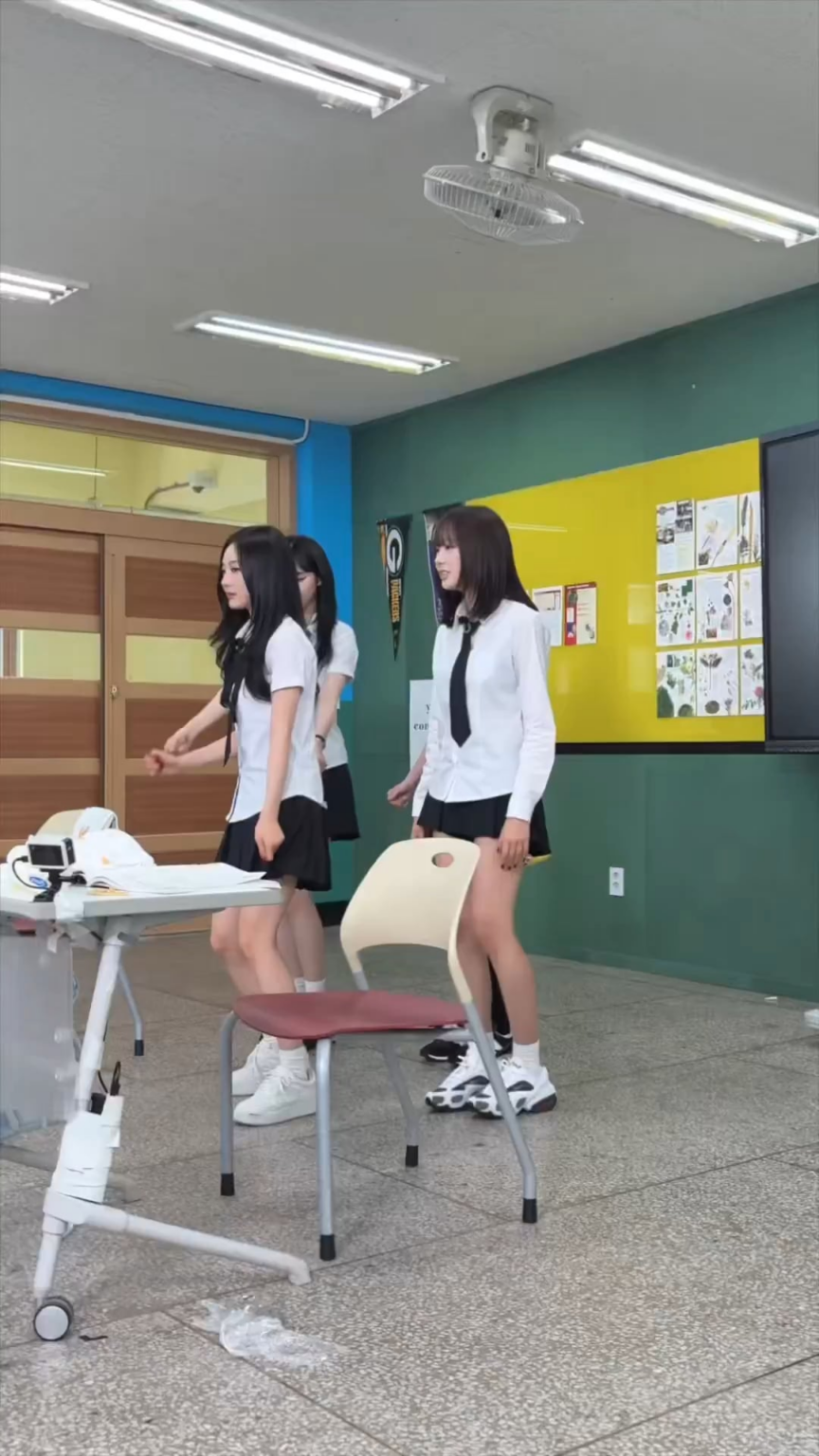 250914 تحديث AESPA Tiktok - رجل ريتش دون معرفة المعلم