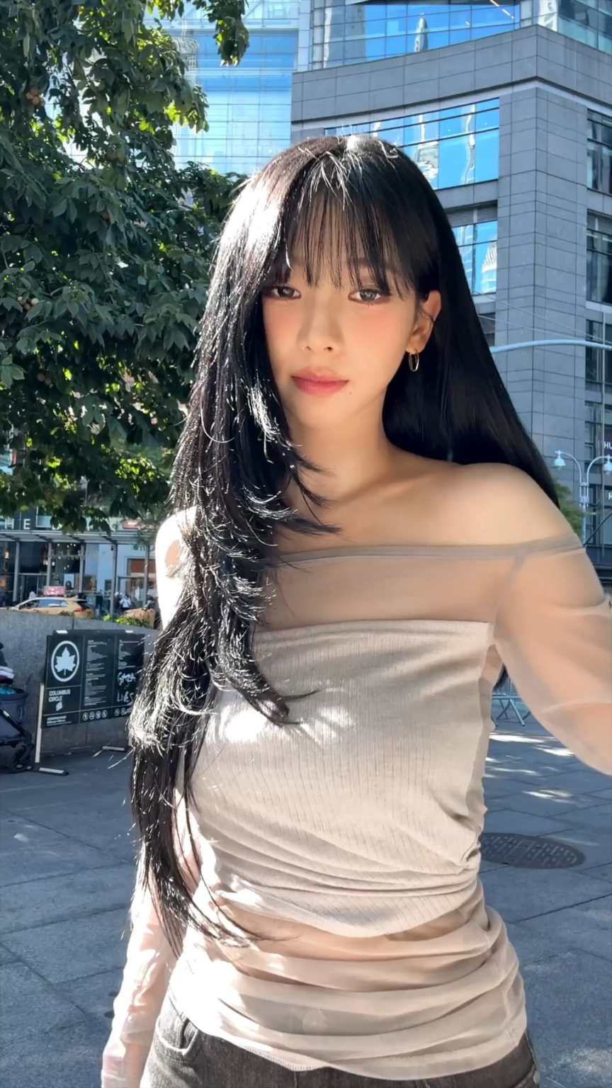 250913 تحديث AESPA Tiktok مع Karina - NY Fit Check