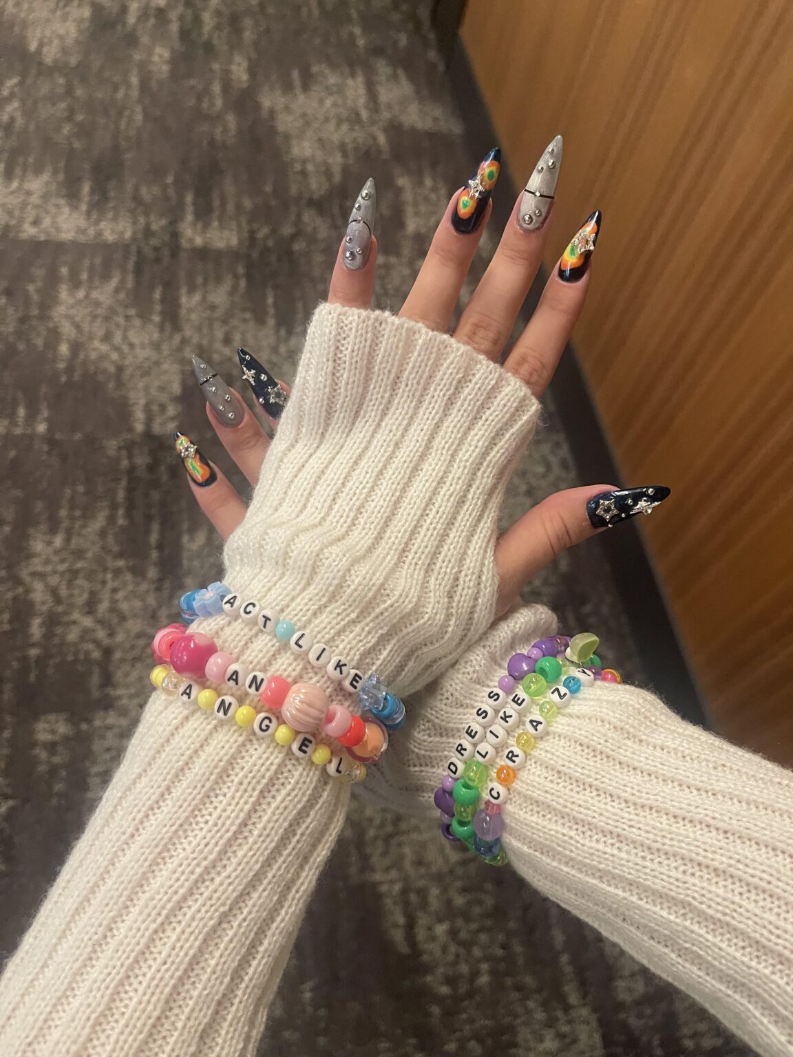 مسامير ساخنة مجنونة سهلة