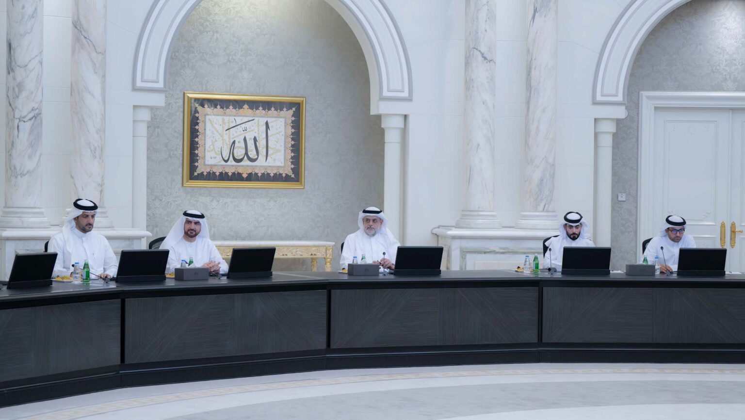 تنفيذي الشارقة يعتمد دليل مشاركة البيانات الحكومية في الإمارة