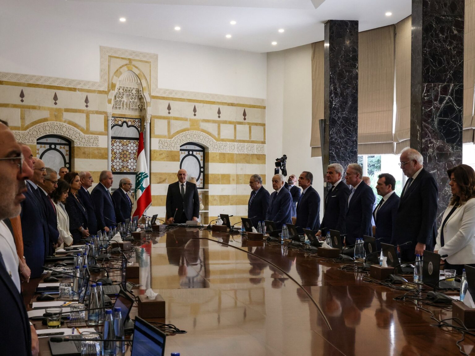 انسحاب وزراء حزب الله وحركة أمل من جلسة الحكومة بشأن حصر السلاح | أخبار انسحاب وزراء حزب الله وحركة أمل من جلسة الحكومة بشأن حصر السلاح | أخبار