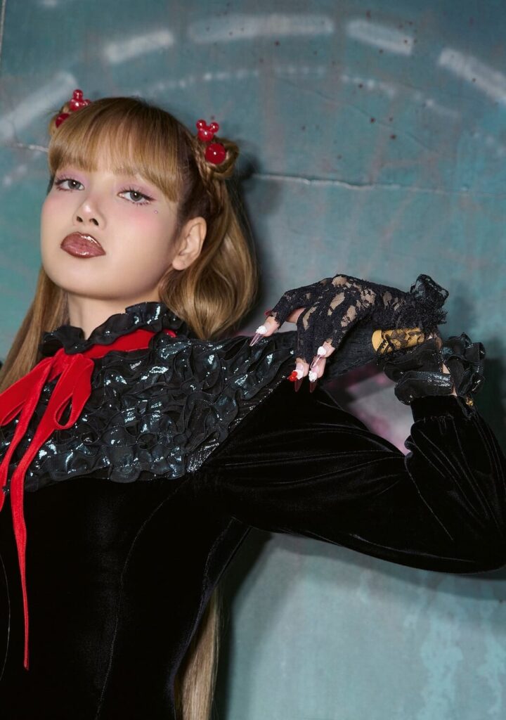 250904 ليزا لمجلة أخرى الخريف/الشتاء 2025