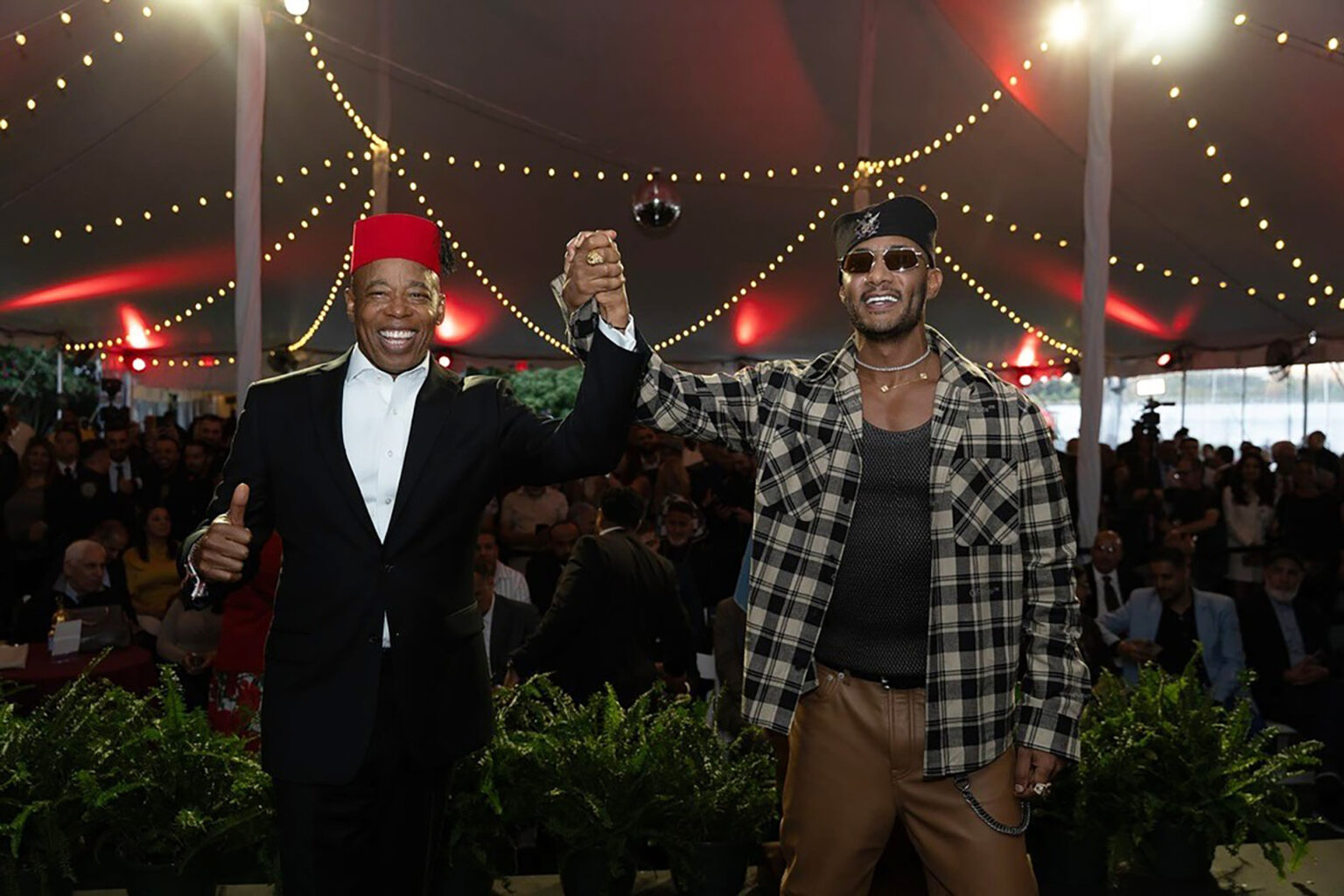 من نيويورك إلى المحاكم.. محمد رمضان بين لقاء عمدة نيويورك وأزمة نجله القضائية | فن من نيويورك إلى المحاكم.. محمد رمضان بين لقاء عمدة نيويورك وأزمة نجله القضائية | فن