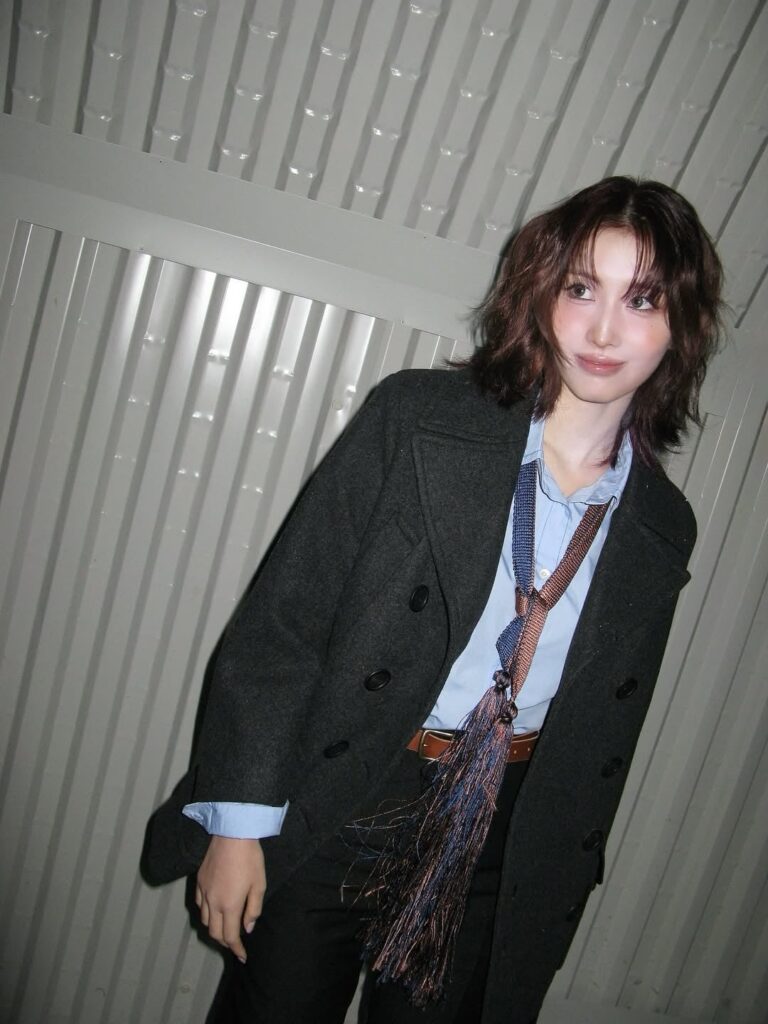 250925 Momo Instagram Update - 💛💛💛💛 ... 1 #Onitsukatiger #SS26