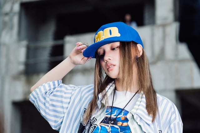 250916 Yuqi 'Mo' MV Shoot (Genie Magazine)